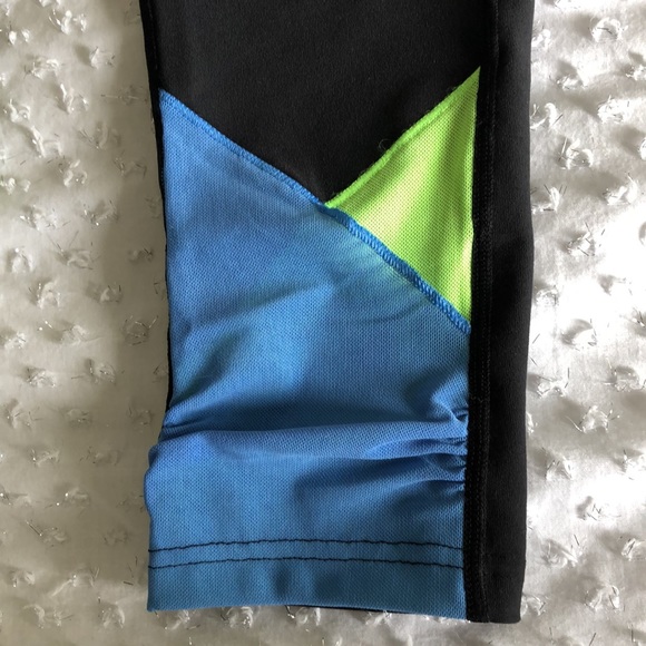 Nike capris tights - Picture 3 of 4